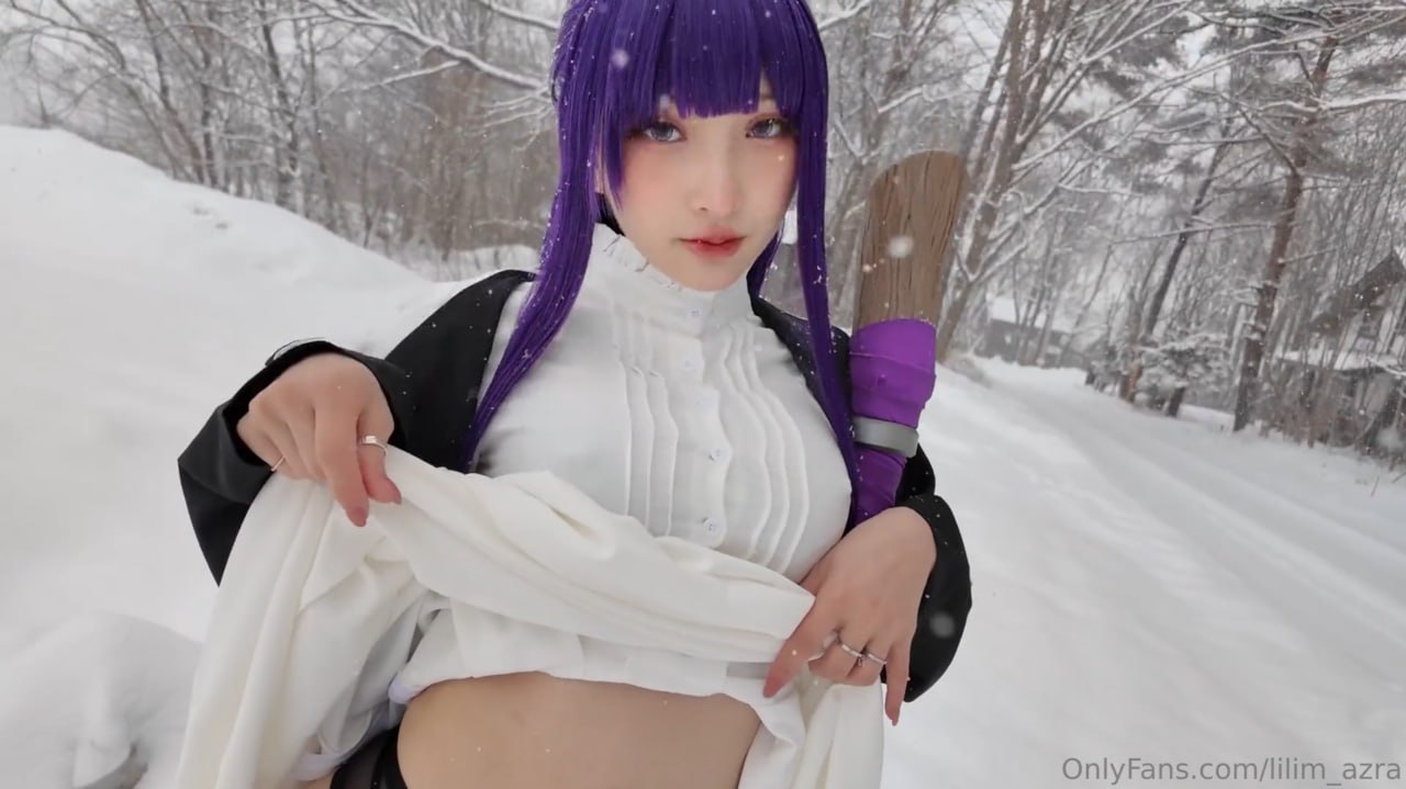 AI-真奈美桥友 女佣制服挑逗